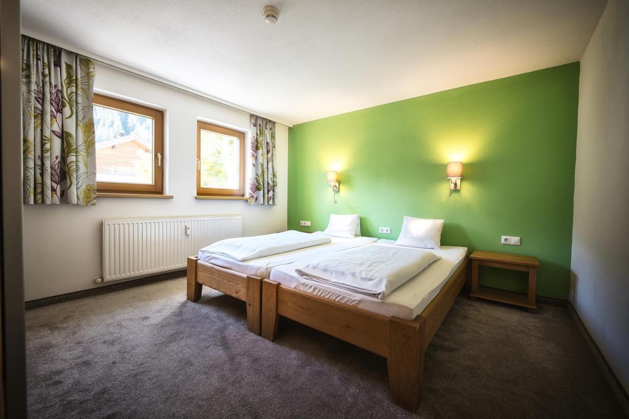 Berghotel Basur - Das Schihotel Am Arlberg Flirsch Exterior foto
