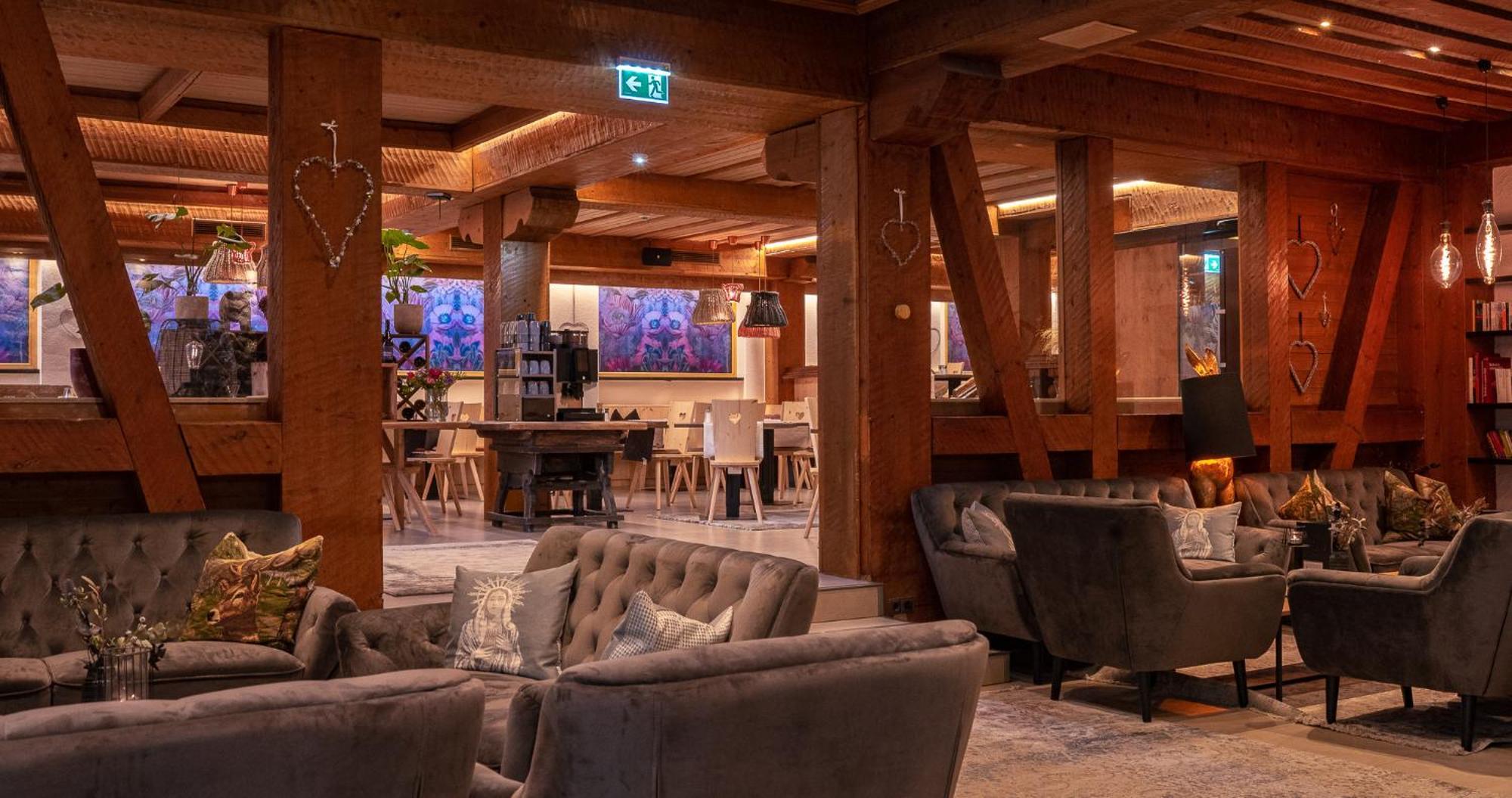 Berghotel Basur - Das Schihotel Am Arlberg Flirsch Exterior foto